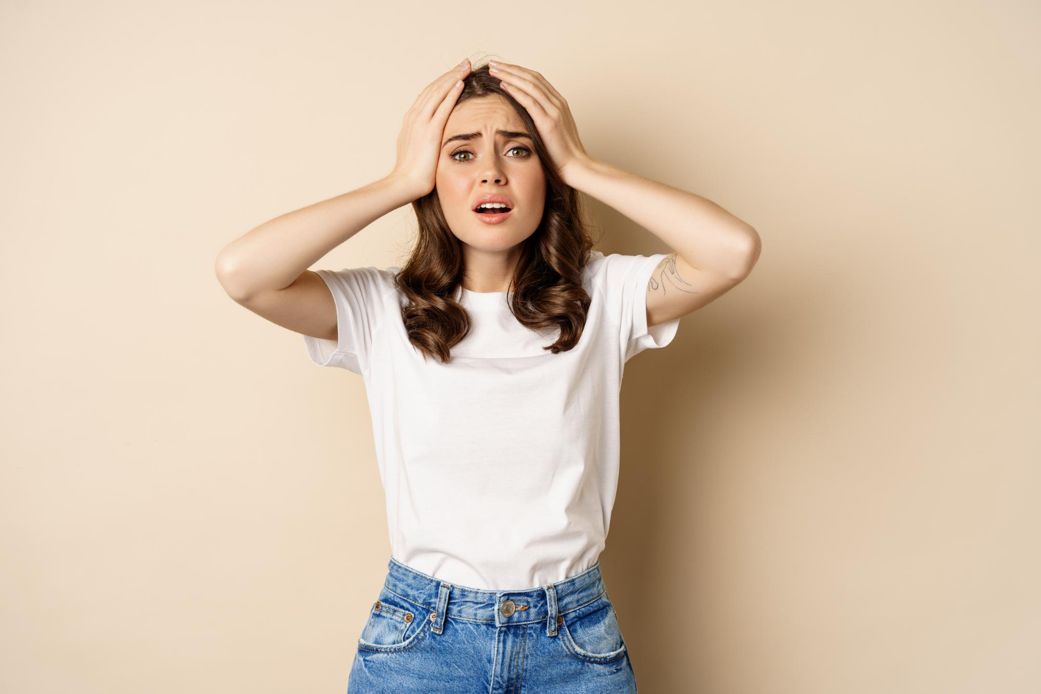 Frustrated woman expressing dissatisfaction after a poor customer experience.